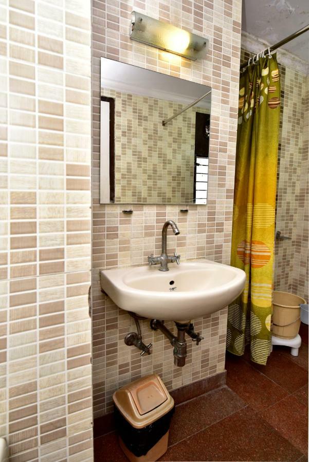 2Bhk Comfortable Furnished Serviced Apartments In Hauz Khas - Woodpecker Apartments ニューデリー エクステリア 写真