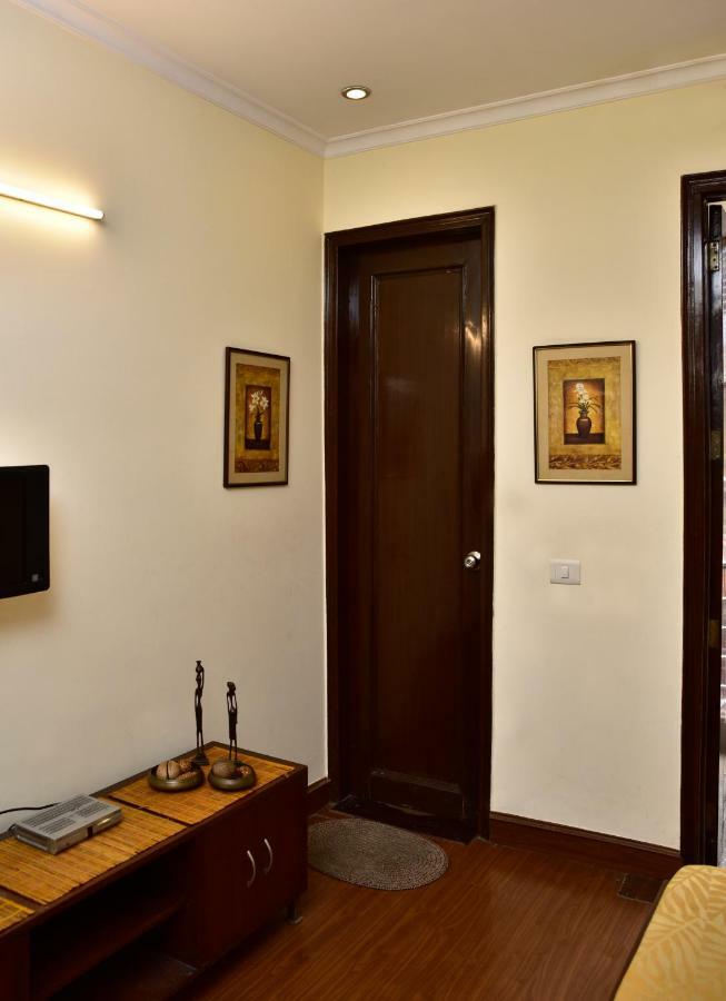 2Bhk Comfortable Furnished Serviced Apartments In Hauz Khas - Woodpecker Apartments ニューデリー エクステリア 写真