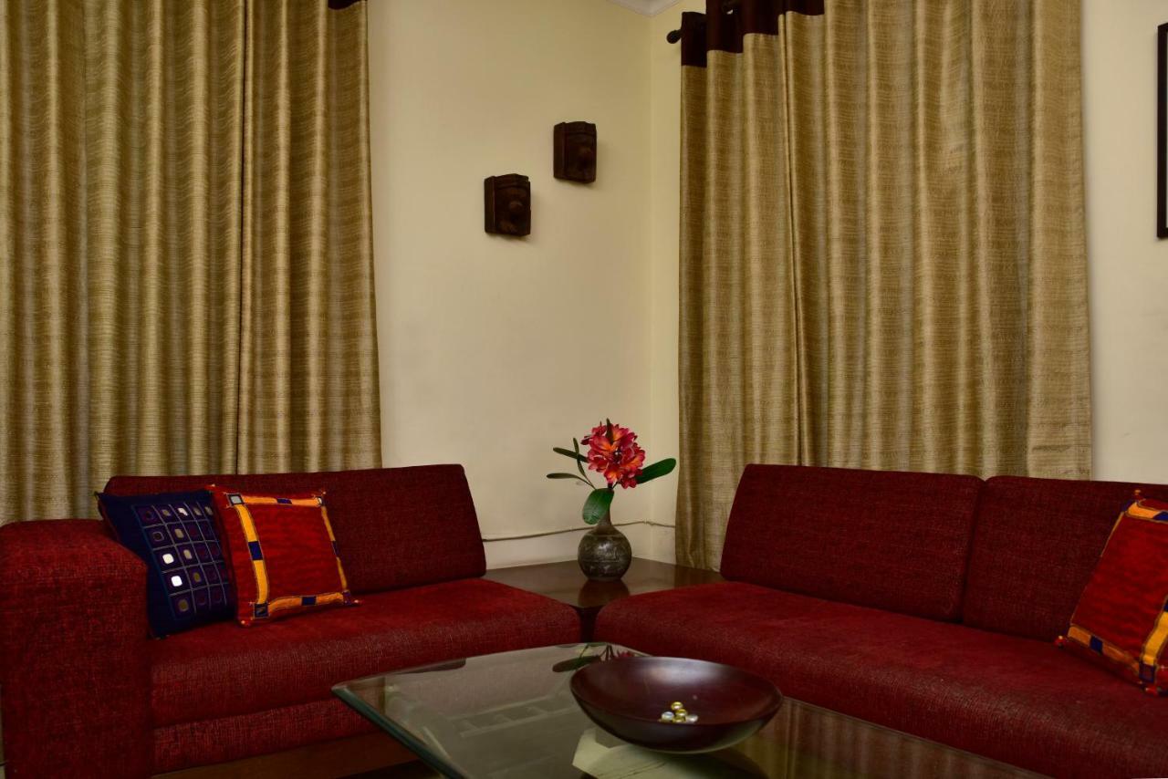 2Bhk Comfortable Furnished Serviced Apartments In Hauz Khas - Woodpecker Apartments ニューデリー エクステリア 写真